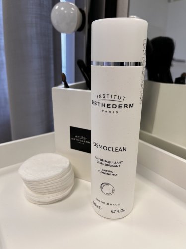 Zklidňující čistící mléko Calming Cleansing Milk Institut Esthederm